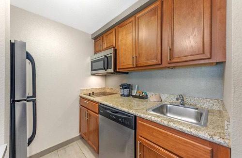 Bonanza Hotel | Homewood Suites by Hilton Laredo at Mall del Norte