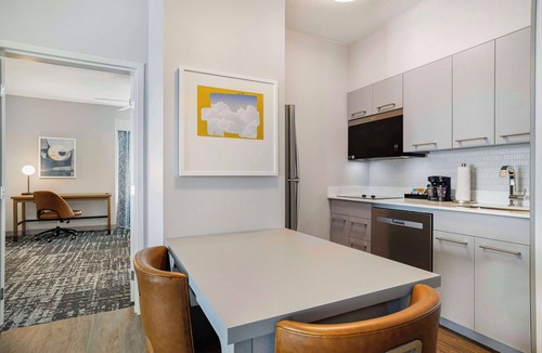 Plano Hotel | Homewood Suites by Hilton Plano- Richardson