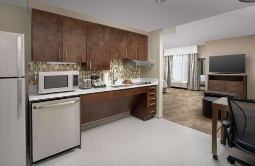 Rainey Street Historic District Hotel | Homewood Suites by Hilton Austin Downtown