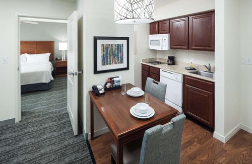Biggs Field Hotel | Homewood Suites by Hilton El Paso Airport