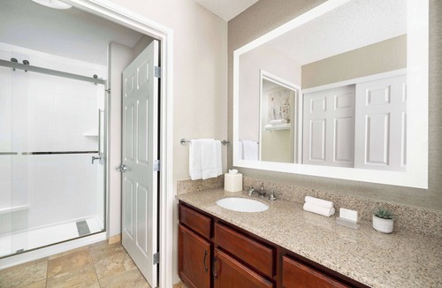 Grapevine Hotel | Homewood Suites by Hilton Dallas-DFW Airport N-Grapevine
