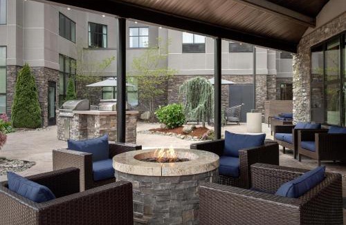 Lynnwood Hotel | Homewood Suites by Hilton Lynnwood Seattle Everett, WA
