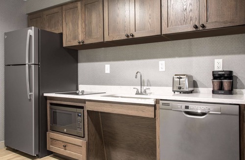 Salina Hotel | Homewood Suites by Hilton Salina Downtown