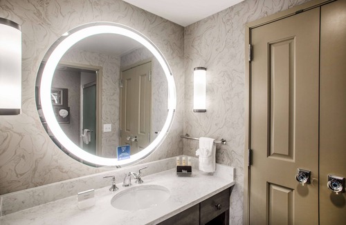 Salina Hotel | Homewood Suites by Hilton Salina Downtown