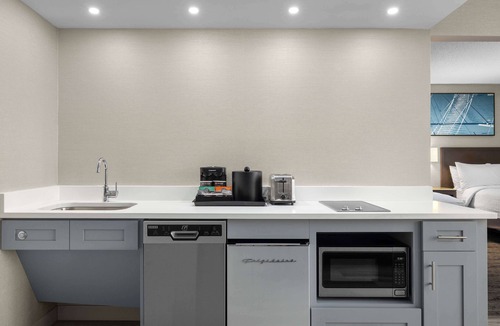 Downers Grove Hotel | Homewood Suites by Hilton Downers Grove Chicago