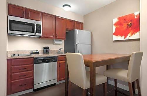 Rochester Hotel | Homewood Suites Rochester-Henrietta