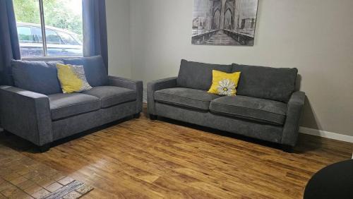 Austin House | Homey 2BR Home Near Downtown & Airport