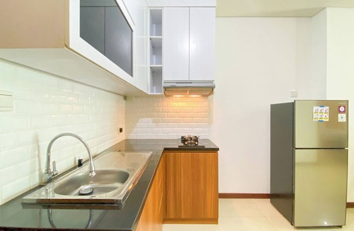Pluit Apartment | Homey And Comfort 2Br Green Bay Condominium Apartment
