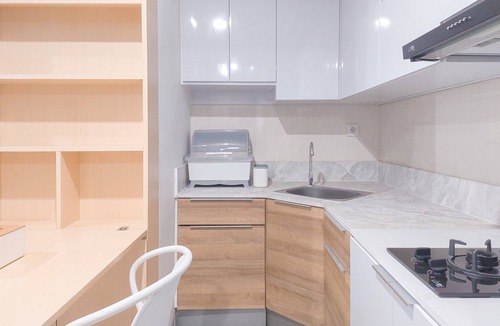 Pinang Apartment | Homey And Good Place 2Br At Collins Boulevard Apartment