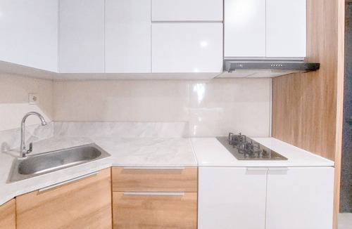 Pinang Apartment | Homey And Good Place 2Br At Collins Boulevard Apartment