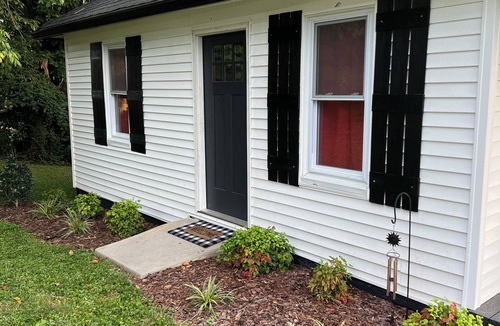 Burkesville House | Homey cottage near the Banks of the Cumberland & Dale Hollow Lake!