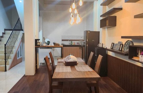 Prawirotaman House | Homey Cozy Friendly Family-sized house