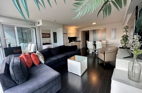 Bathurst Quay Bed & Breakfast | Homey Master Bedroom