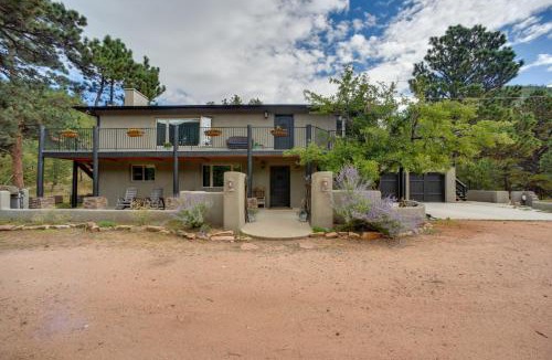 Cascade-Chipita Park Apartment | Homey Mtn View Escape: 11 Mi to Garden of the Gods