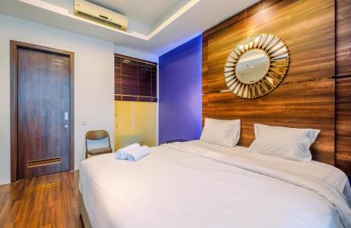 Bangka Apartment | Homey Penthouse 3BR with Extra Room Kemang Village Apartment By Travelio