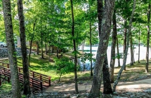 Hot Springs Village House | Homey, Roomy, with Lake View!