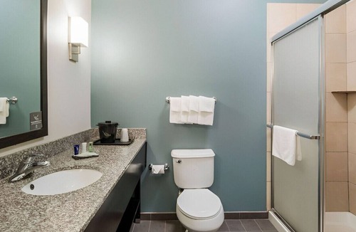 Kennesaw House | Homey Touches in a Clean Space!