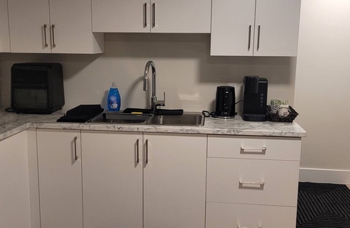 Moncton House | Hommie Basement Suite in Moncton