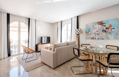 Encarnacion-Regina Apartment | Hommyhome Vera Cruz 201