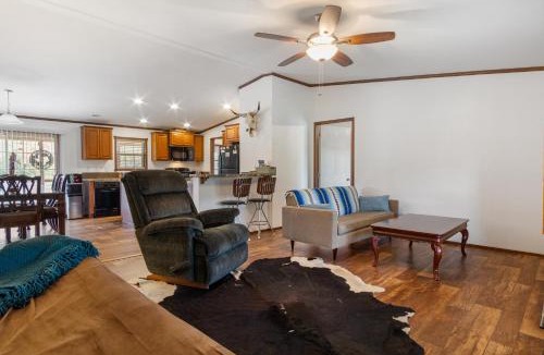 Tarpley House | Hondo Creek Hideaway