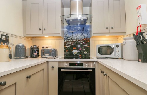 Staintondale Cottage | Honey Bee Cottage