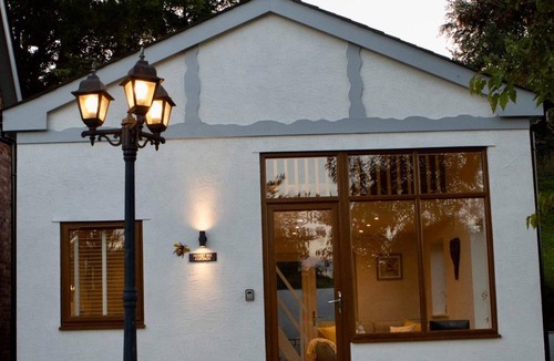 Kingswood House | Honey Bee Cottage, Tiny House, Welshpool