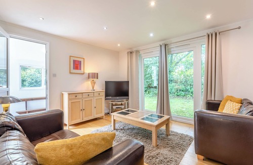 Holsworthy Cottage | Honey Hanger - W43106