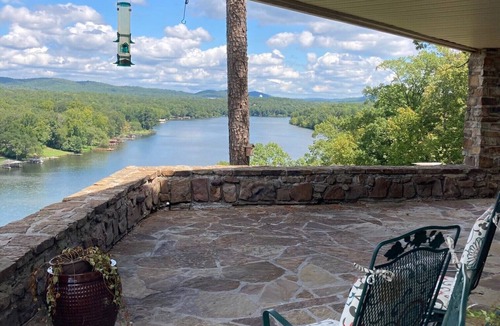 Jones Mills Condo | "Honey's Condo" Stunning Lake Catherine Views with 2 Masters
