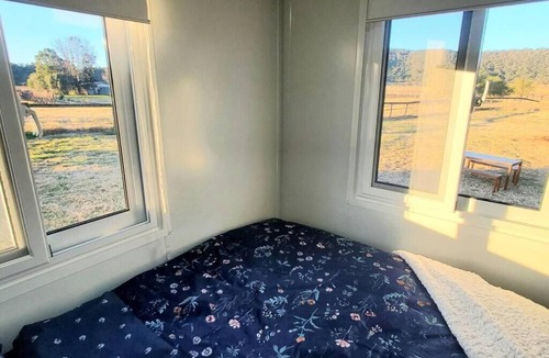 Broke Cabin | Honey Wines Australia Tiny House