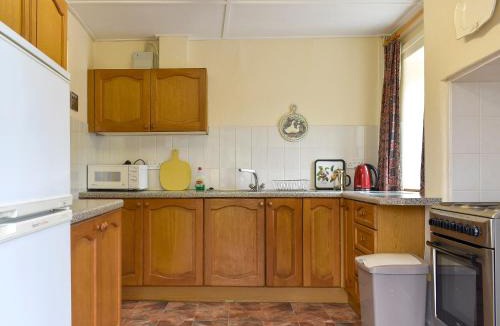 Newton Abbot House | Honeybags-Uk12422