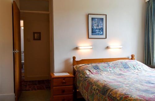 Newton Abbot House | Honeybags-Uk12422