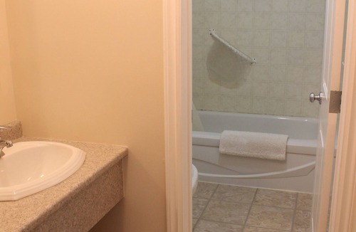 Onanole Bed & Breakfast | Honeycomb Bed & Breakfast