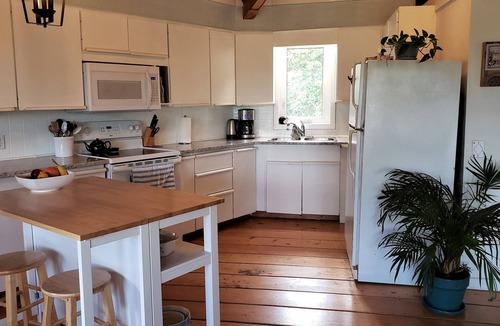Corran Ban Cottage | Honeycomb Cottage - bright, airy and spacious sanctuary with water view!
