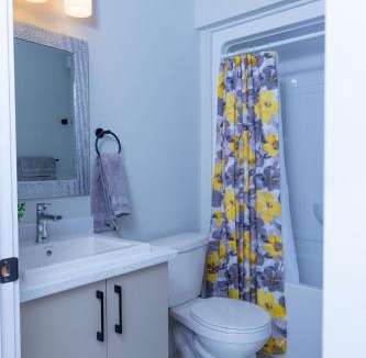 Riverview Apartment | Honeycomb Suite