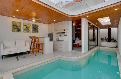 Denpasar Timur Villa | Honeymoon 1BR Villa Rose Laluxe A14 Sanur
