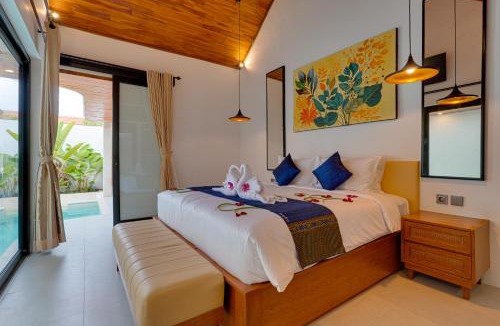 Denpasar Timur Villa | Honeymoon 1BR Villa Rose Laluxe A14 Sanur