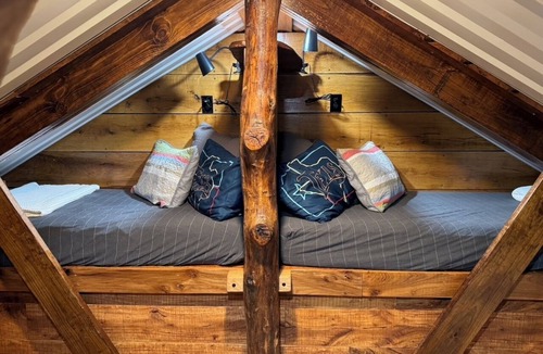 Weatherford Cabin | Honeymoon/Staycation Cabin