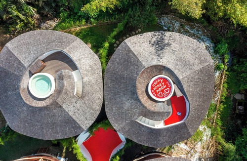 Kemenuh Villa | Honeymoon Villa with Redroom