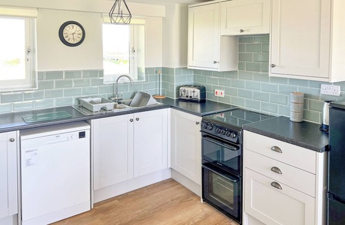 Woolfardisworthy Apartment | Honeysuckle Apartment - UK49308