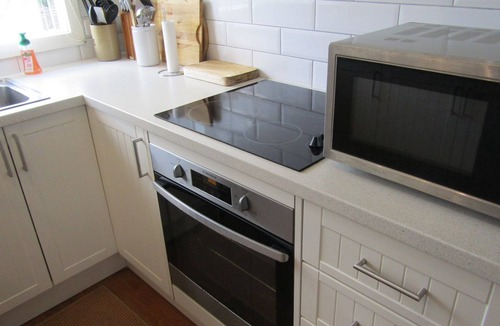 Silverleaves Apartment | Honeysuckle Beach Cottage - Silverleaves