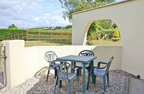 Torquay Cottage | Honeysuckle Bungalow