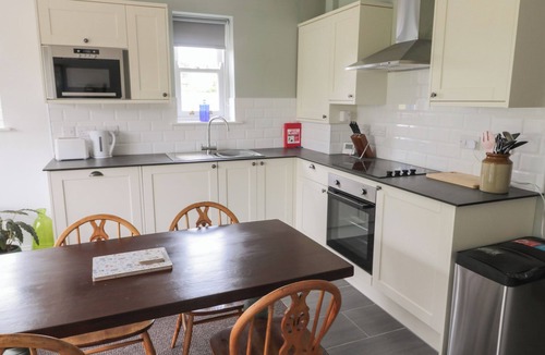 Ford Cottage | Honeysuckle Cottage