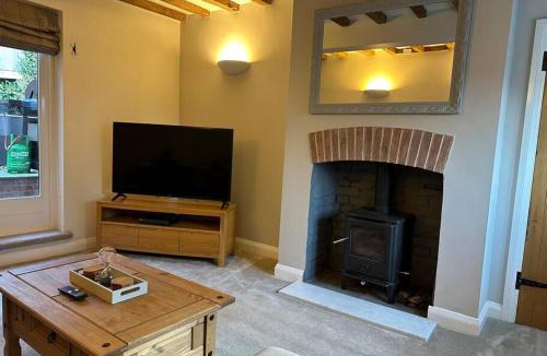 Mountsorrel House | Honeysuckle Cottage