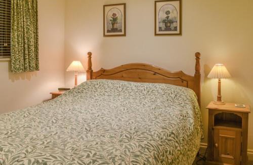 Chichester House | Honeysuckle Cottage