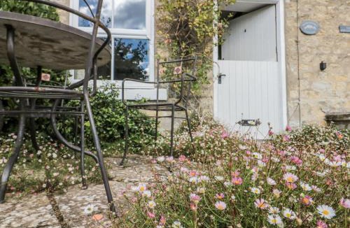 Scawton House | Honeysuckle Cottage