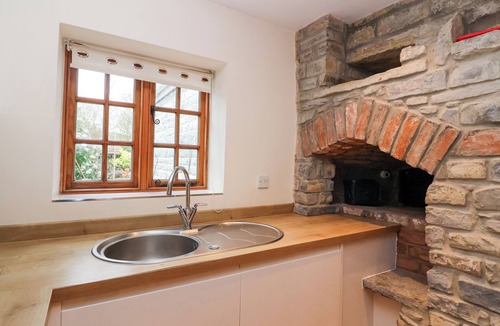 Compton Dundon Cottage | Honeysuckle Cottage