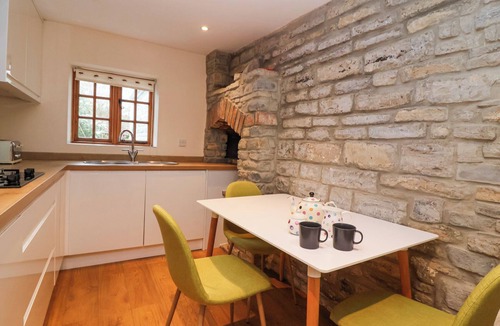 Compton Dundon Cottage | Honeysuckle Cottage