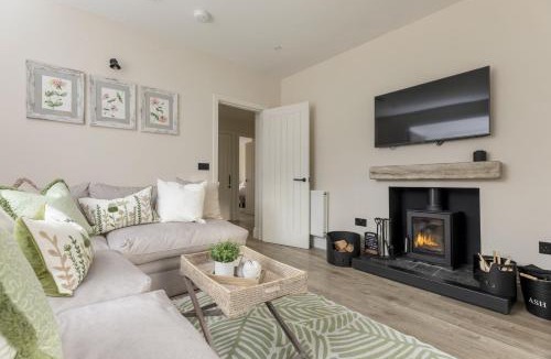 Peebles House | Honeysuckle Cottage, Kailzie