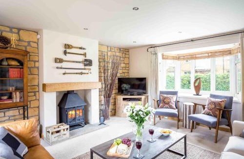 Sibford Gower House | Honeysuckle Cottage Middle Tysoe