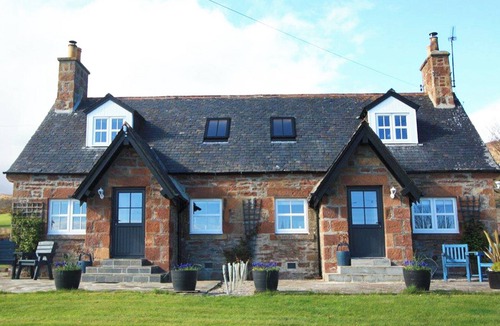 Golspie Cottage | Honeysuckle Cottage - UK7678